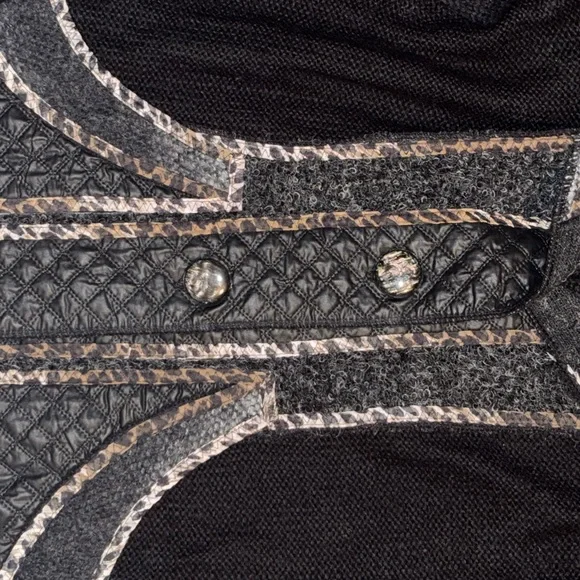 Sioni Black and Gray Quilted Cardigan - Picture 6 of 10